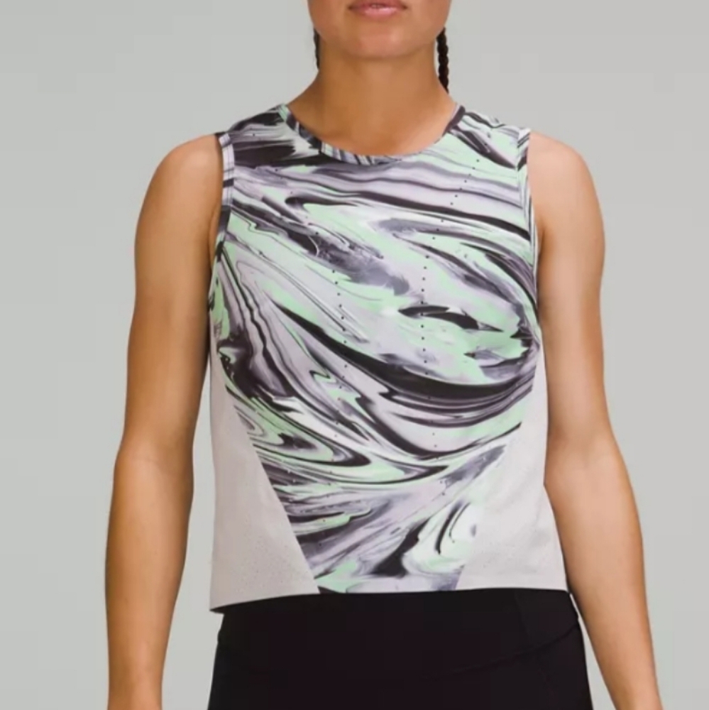New with tags Lululemon Swift Ventilated Running Tank Top size 2